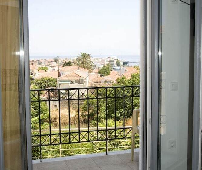 هتل Pyrgos Sofokleous