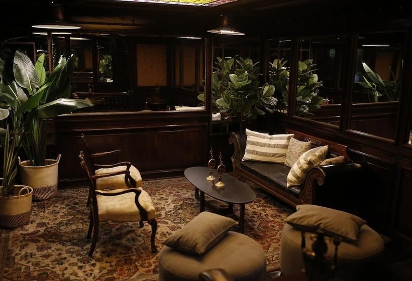 酒店 Spazio Arona Boutique