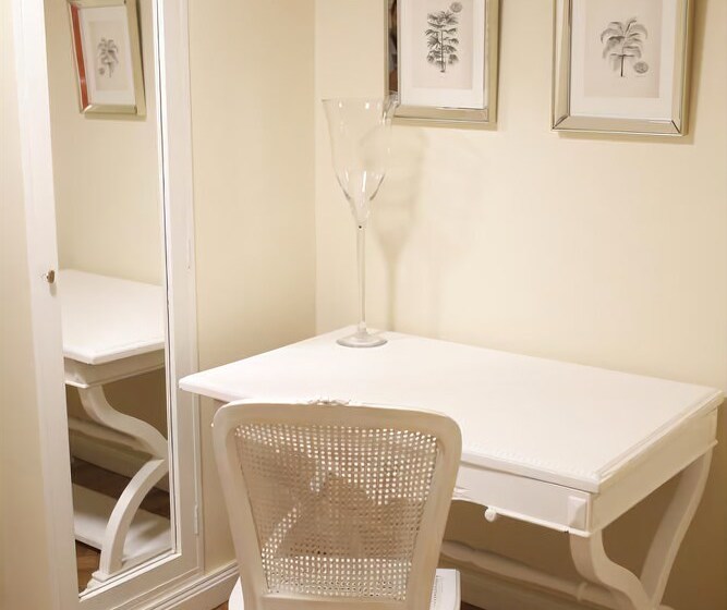 酒店 Spazio Arona Boutique