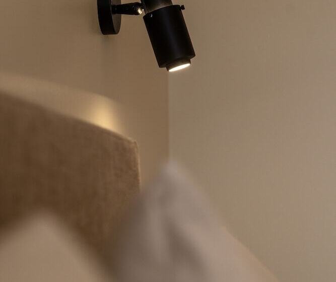 فندق The Adams  Self Check In