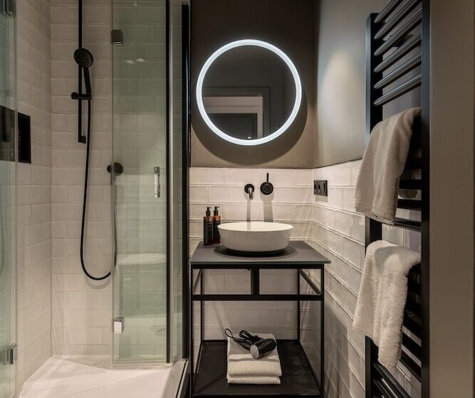 فندق The Adams  Self Check In