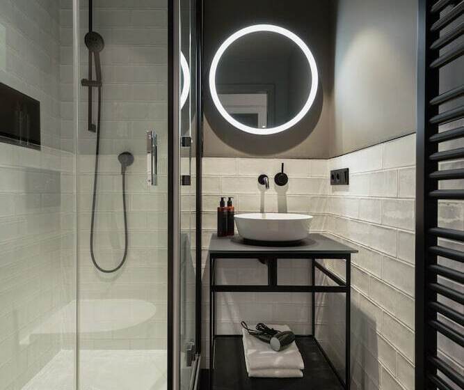 فندق The Adams  Self Check In