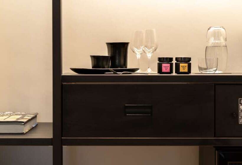 فندق The Adams  Self Check In