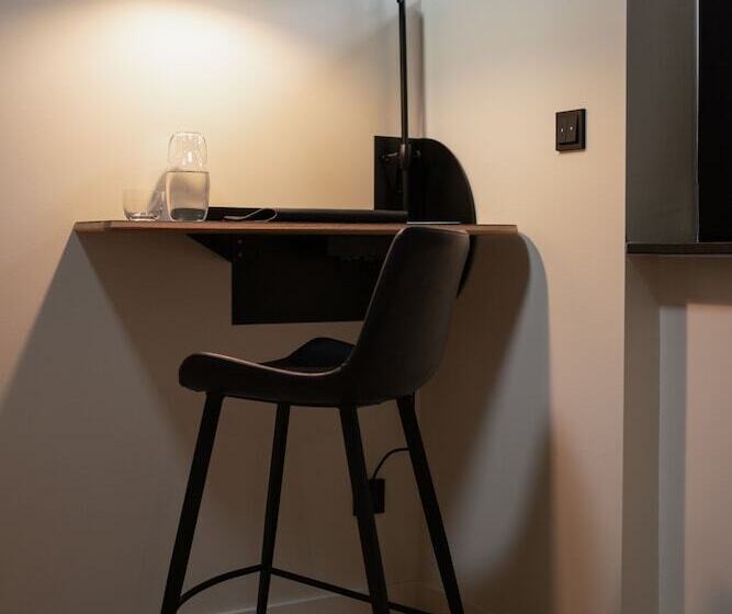 فندق The Adams  Self Check In