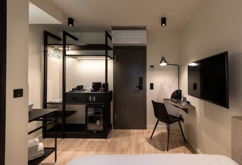 فندق The Adams  Self Check In