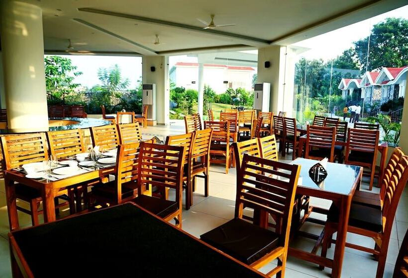 בית מלון כפרי The Corbet Manral Resort & Spa