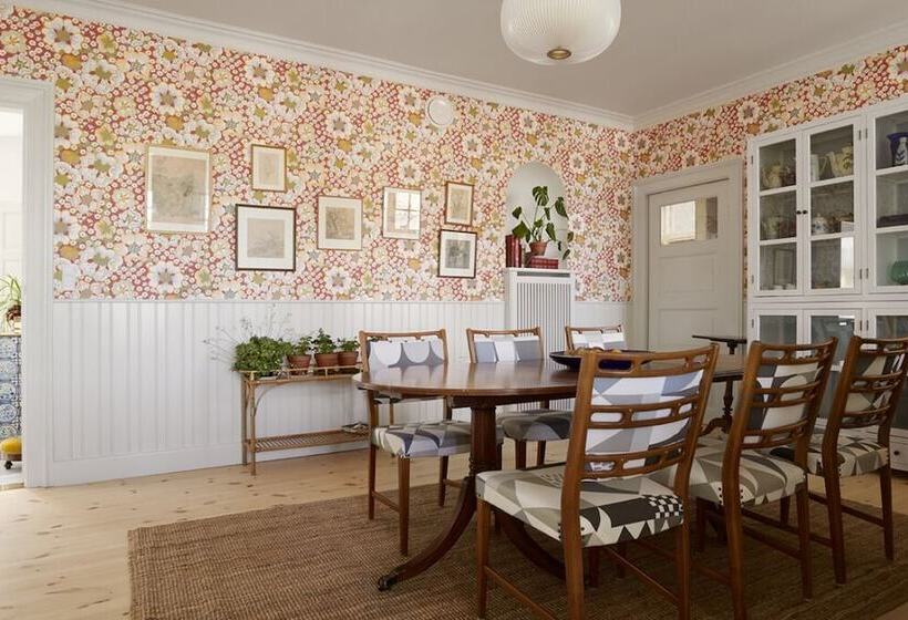 בית מלון כפרי Villa Strand