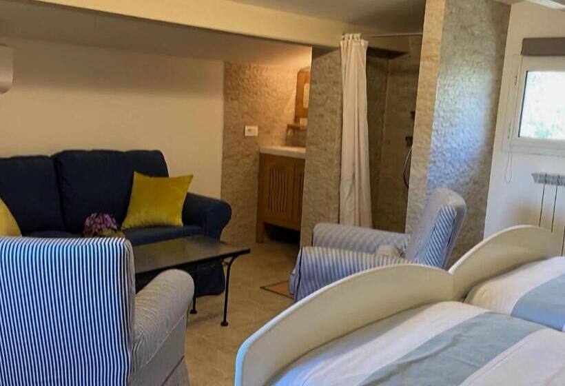 Lavish Villa In Mouans Sartoux With Sauna