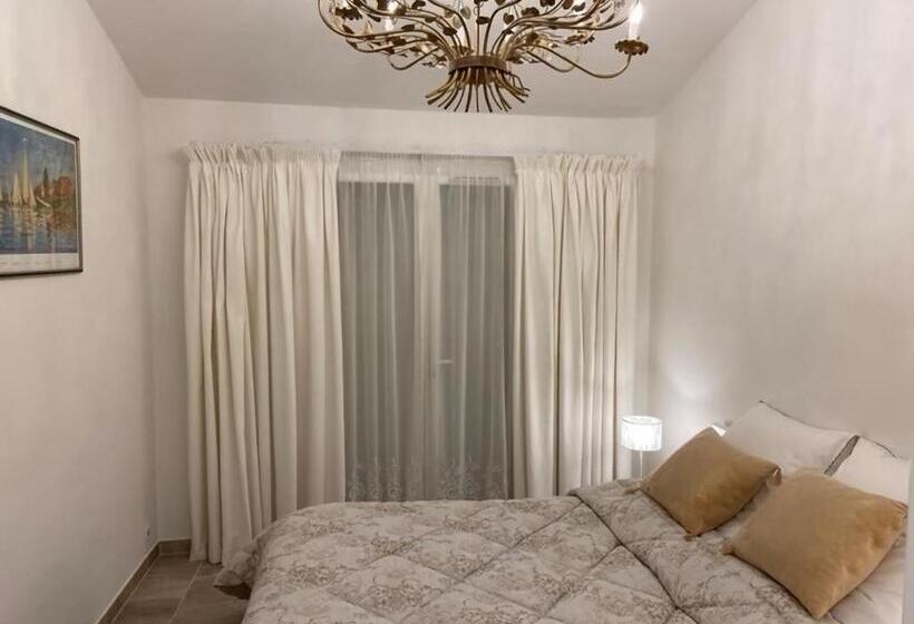 Lavish Villa In Mouans Sartoux With Sauna