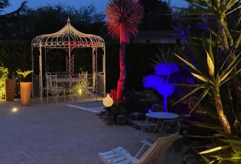 Lavish Villa In Mouans Sartoux With Sauna