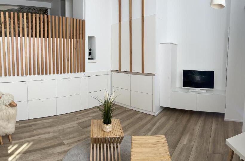 Le Mouton à 5 Pattes Aubagnecassisaix En Provence