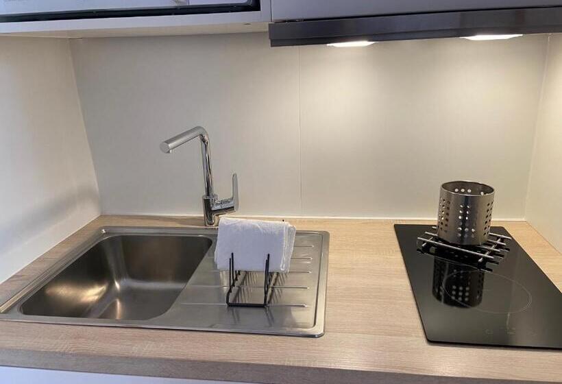 Le Mouton à 5 Pattes Aubagnecassisaix En Provence