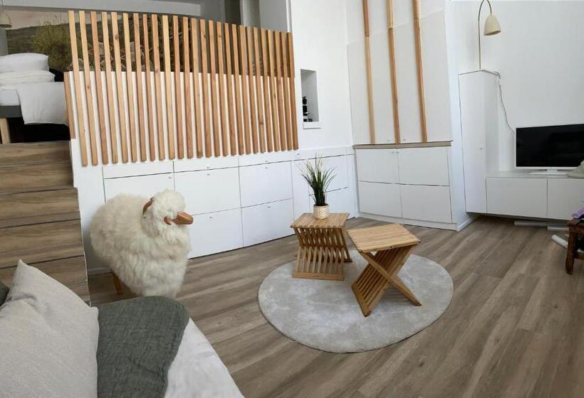 Le Mouton à 5 Pattes Aubagnecassisaix En Provence