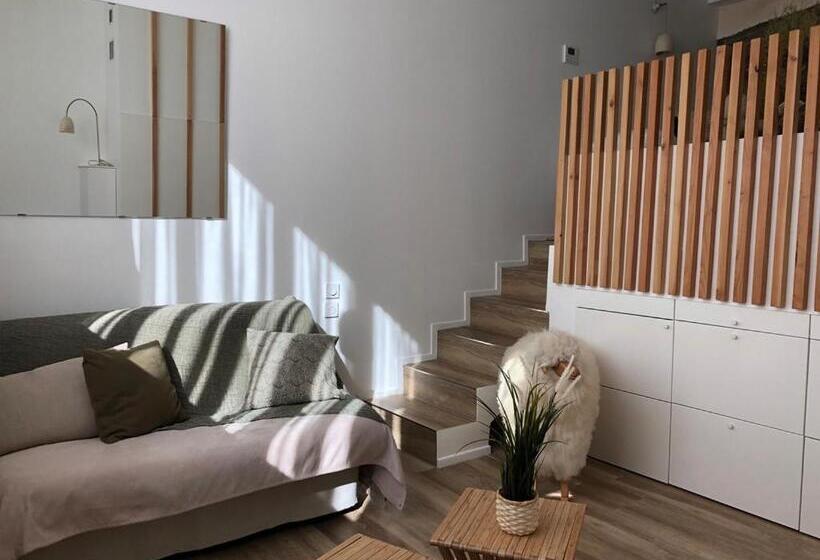 Le Mouton à 5 Pattes Aubagnecassisaix En Provence