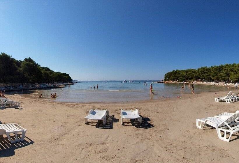 Lovely Villa In Debeljak With Heated Private Pool