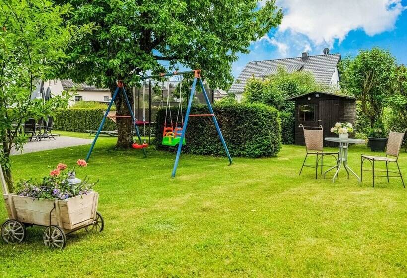 Luxurious Apartment In Medebach Near Public Pool