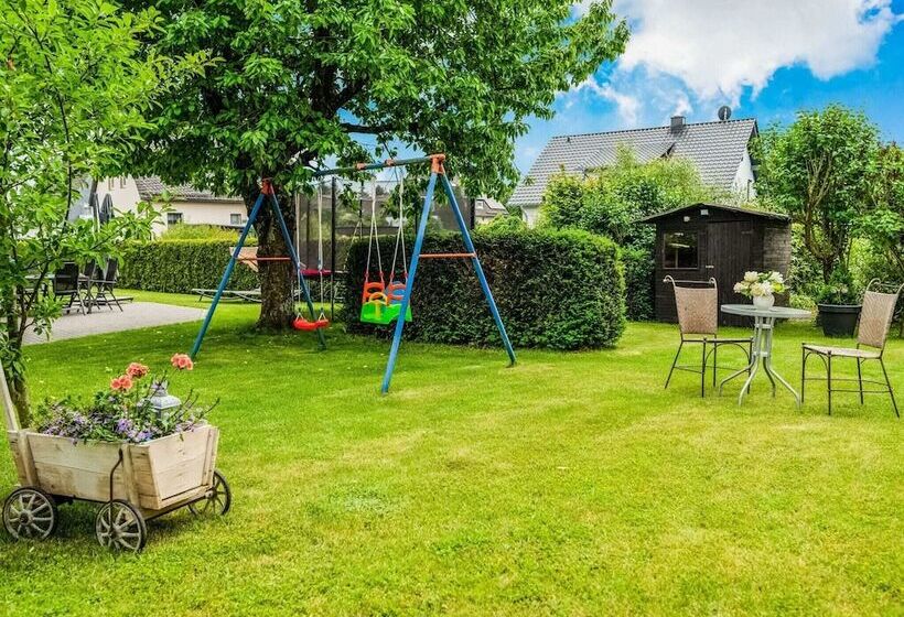 Luxurious Apartment In Medebach Near Public Pool