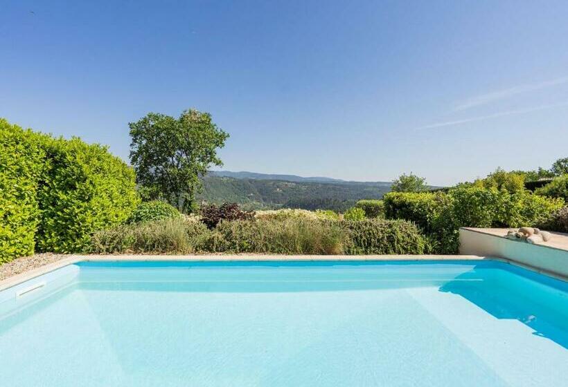 Luxurious Villa With Private Pool In Les Vans