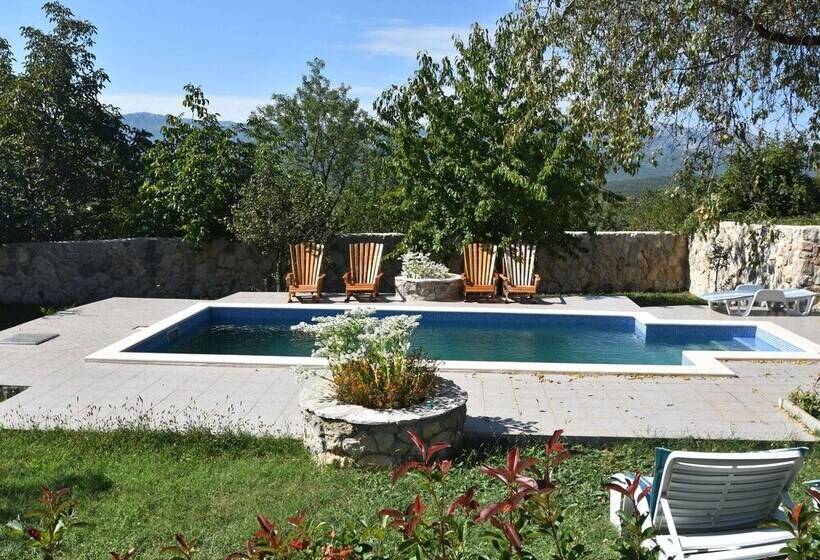 Villa With Private Pool In Trilj Dalmatia