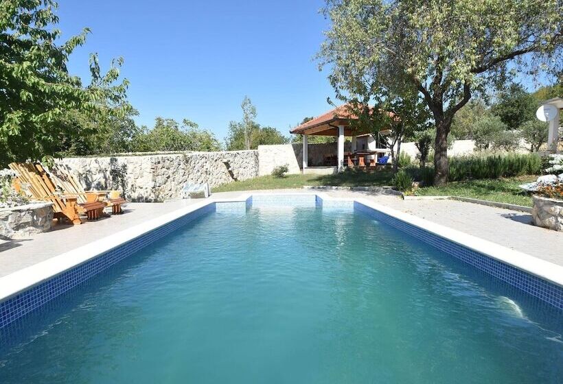 Villa With Private Pool In Trilj Dalmatia