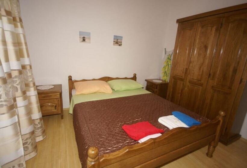 Villa With Private Pool In Trilj Dalmatia