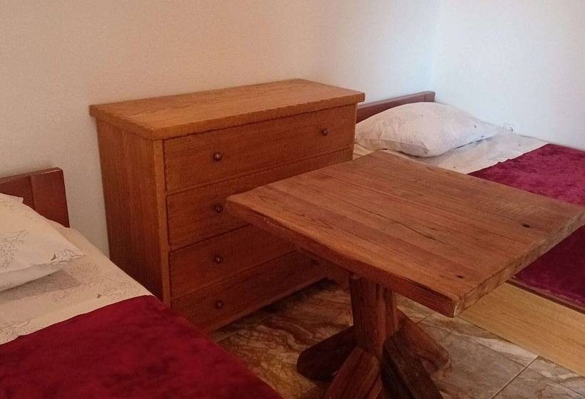 Villa With Private Pool In Trilj Dalmatia