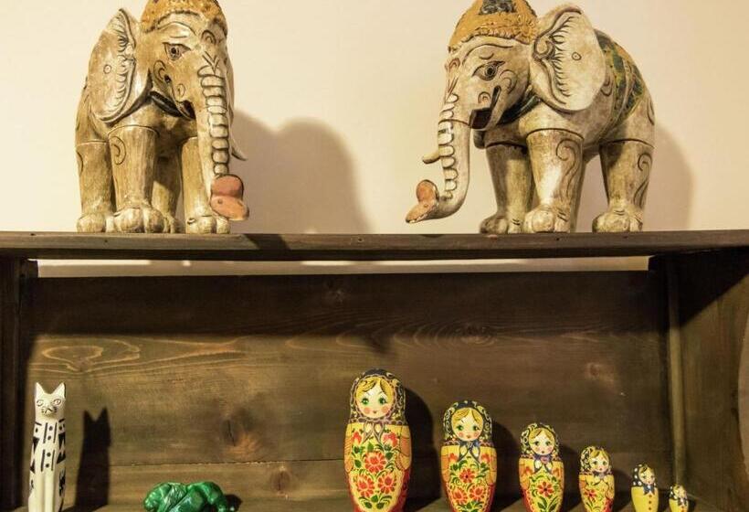 Luxury Villa With Pool On The Edge Of Montignac