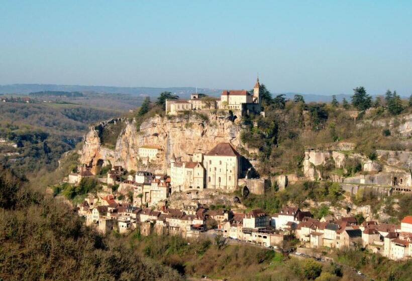 Luxury Villa With Pool On The Edge Of Montignac