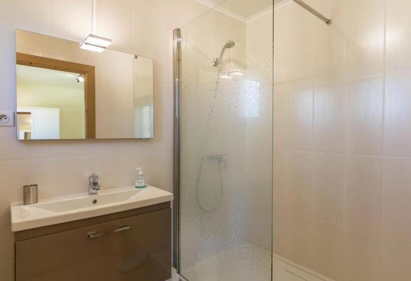 Luxury Villa With Pool On The Edge Of Montignac