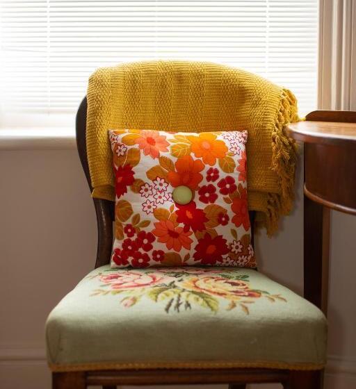 بنسيون Assemblage Boutique Art B & B