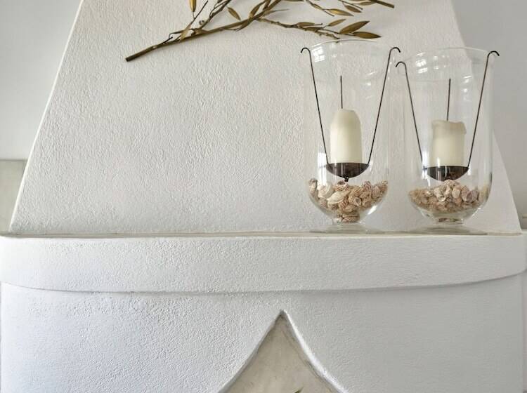 펜션 Finikia Residence