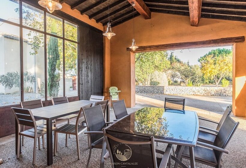 פנסיון La Maison Vigneronne