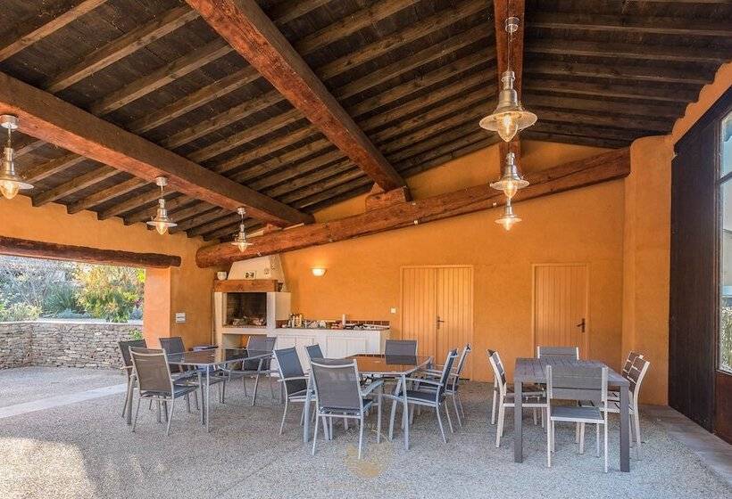 פנסיון La Maison Vigneronne