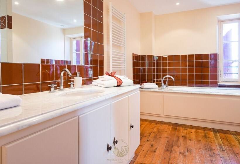 פנסיון La Maison Vigneronne