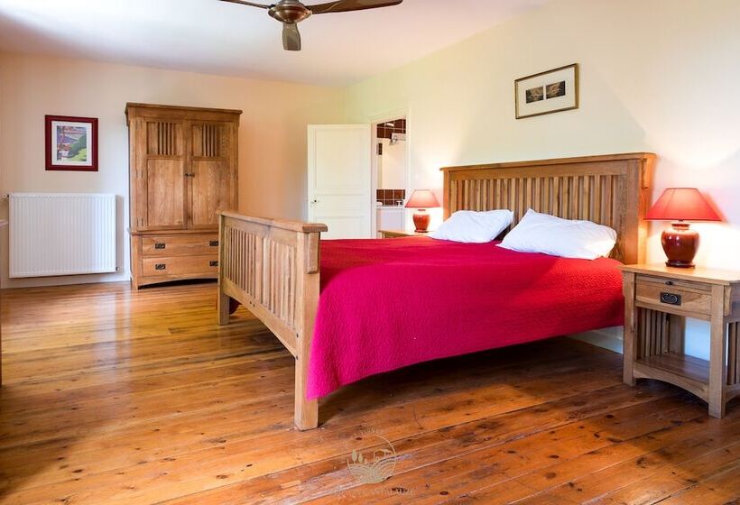 פנסיון La Maison Vigneronne