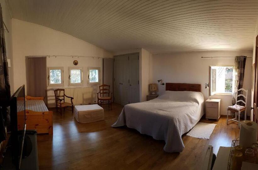 ペンション Mas Du Kairos