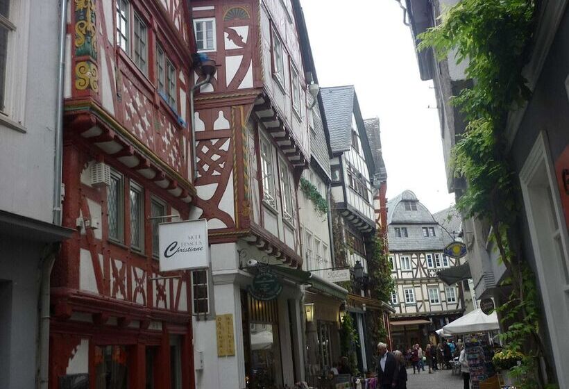 Apartment With Private Terrace In Runkel