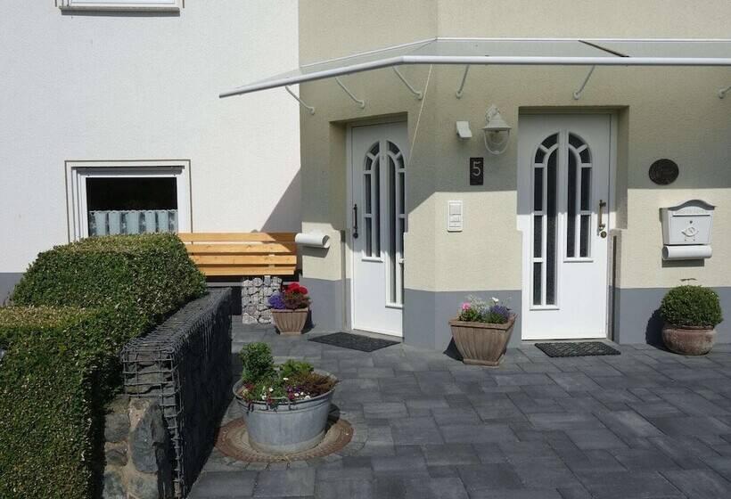 Apartment With Private Terrace In Runkel