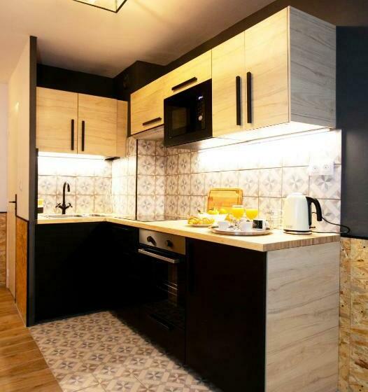 2 Pièces Avec Patio Dans Le Centre De Toulon