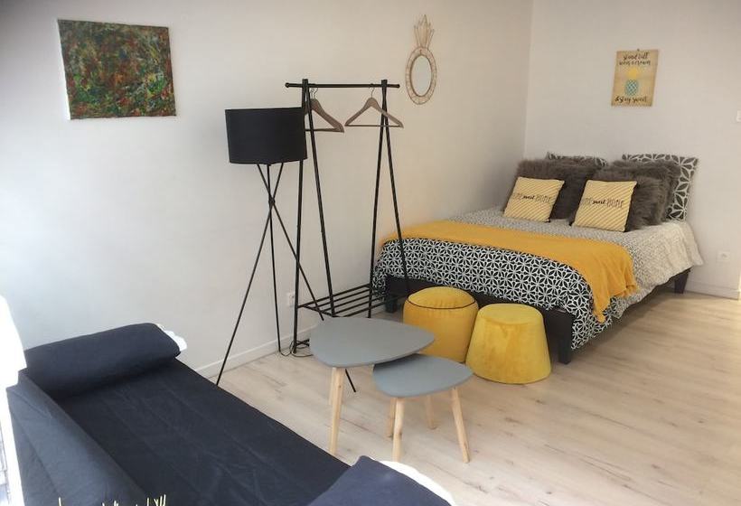 Studio L Art Abstrait   Centre D Agen  Gare 3