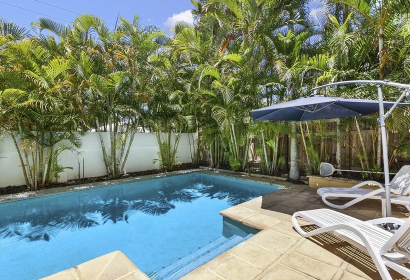 Stunning Sunshine Beach House In Prime Location  31 Ferguson Street