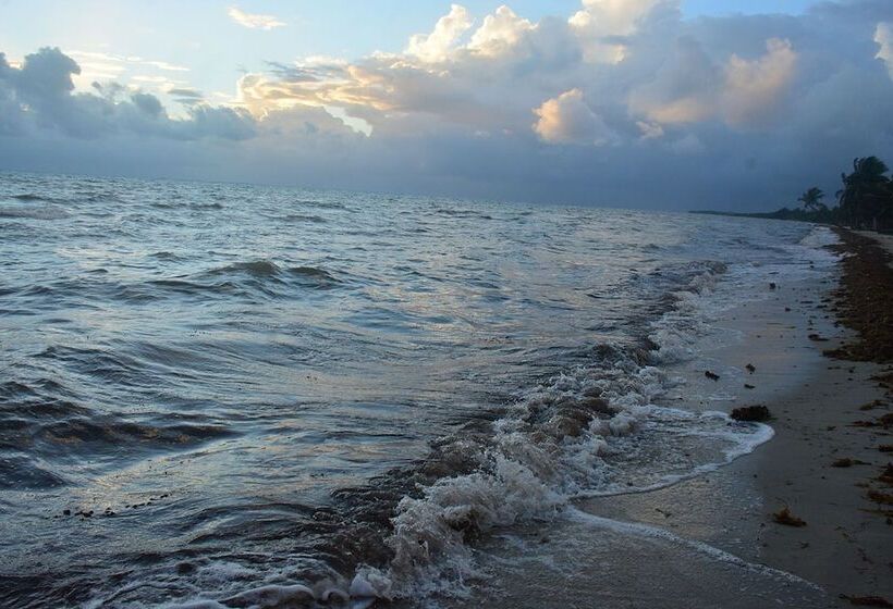 The Nautical Inn Resort