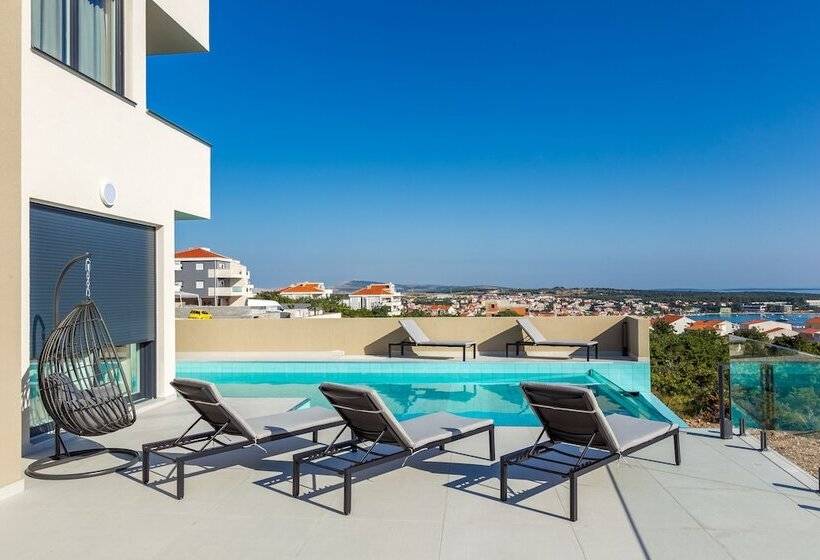 Villa Sara Private Infinity Pool