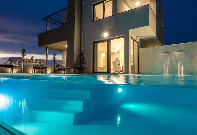 Villa Sara Private Infinity Pool