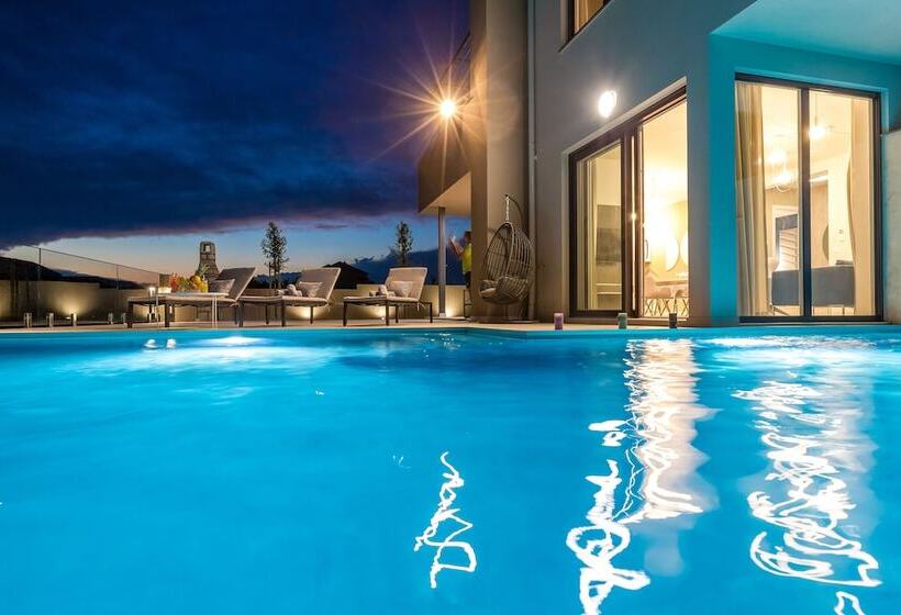 Villa Sara Private Infinity Pool