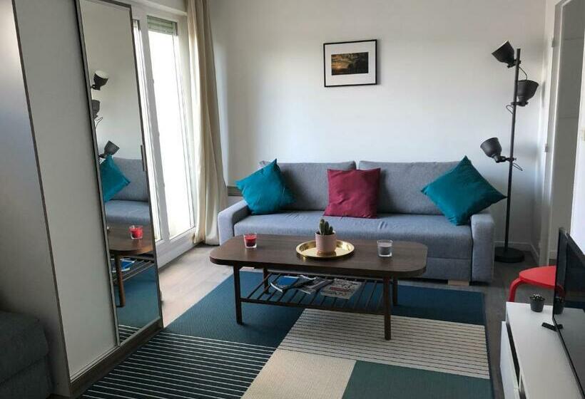 Joie Paris Parc Expo Issy Les Moulineaux