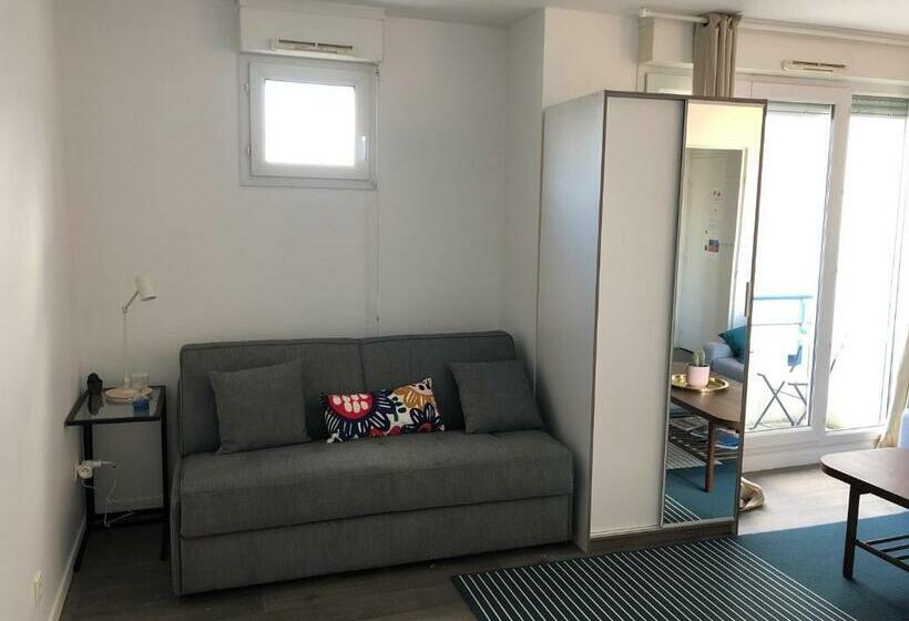 Joie Paris Parc Expo Issy Les Moulineaux