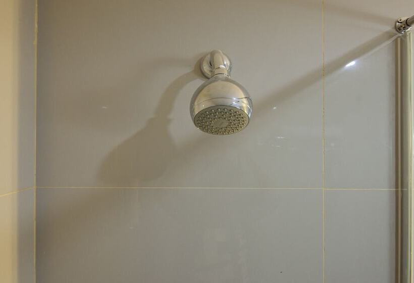 Общежитие Gapura Hotel By Oyo Rooms