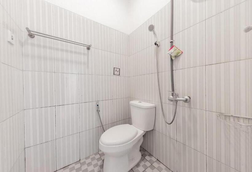 旅馆 Reddoorz Syariah Near Rs Hermina Sukabumi