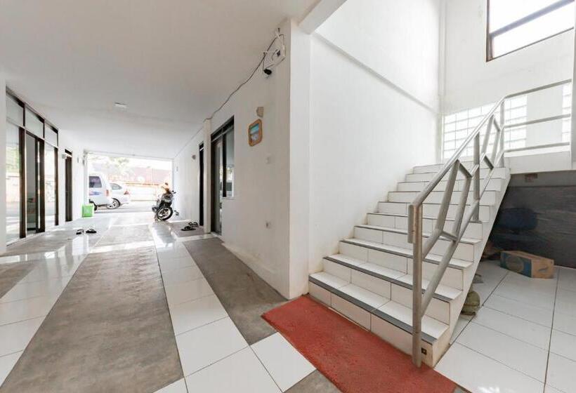 旅馆 Reddoorz Syariah Near Rs Hermina Sukabumi